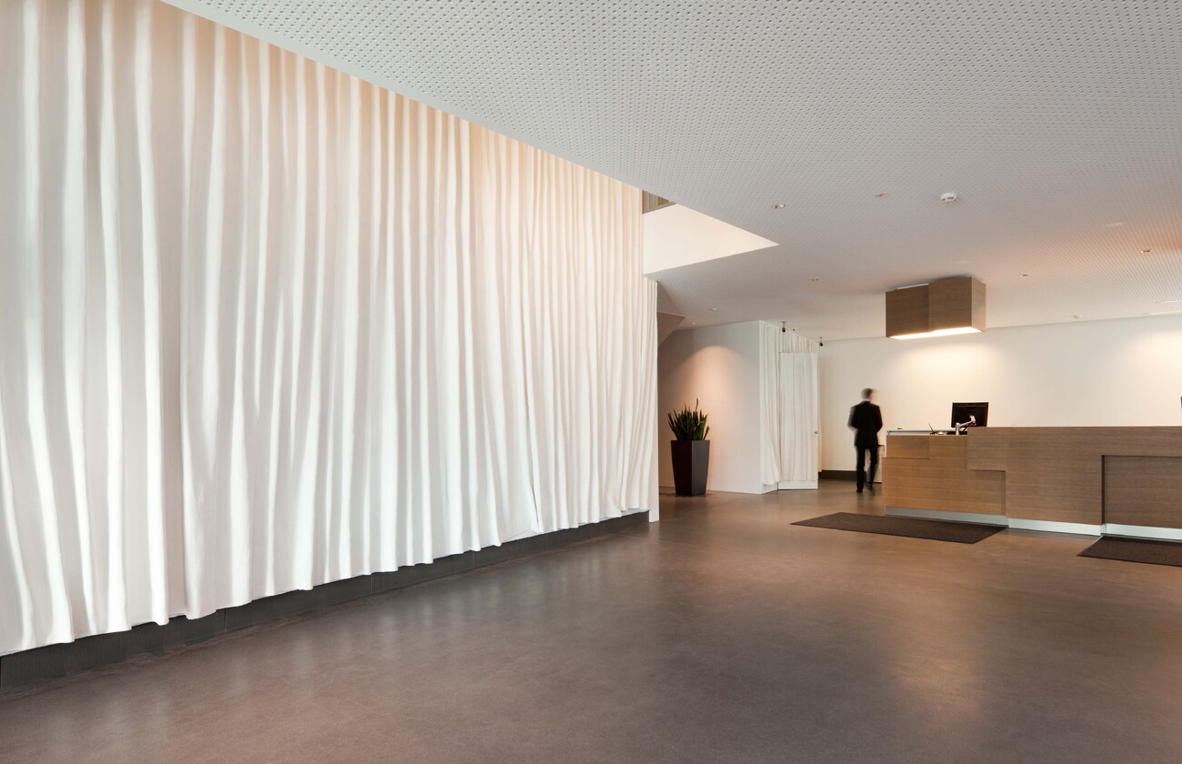 Reception hall and offices, Raiffeisen