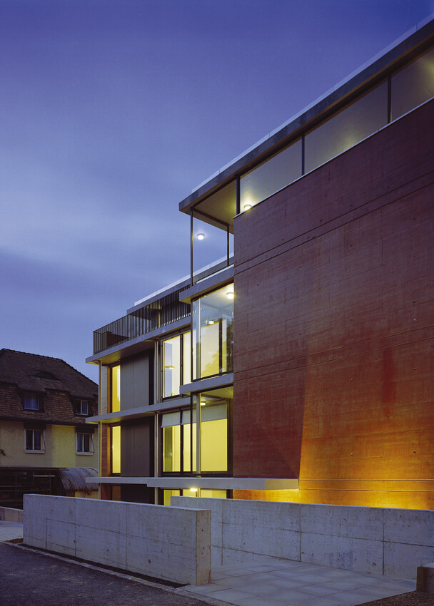 Mehrparteienhaus+Thalwil